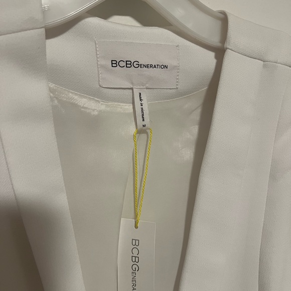 NWT BCBG Generation White Vest Medium - Picture 3 of 7